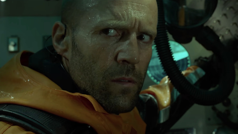 Jonas Taylor a lui Jason Statham pare îngrijorat în Meg