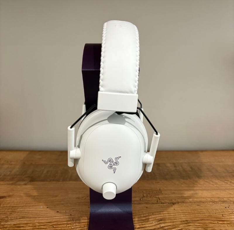 Razer Blackshark V2 Pro Console Review4 Razer Blackshark V2 Pro Console Review - Premium Wireless Audio pentru jucători de console serioși