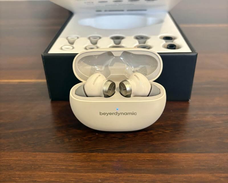 Beyerdynamic Amiron 100 Review4 Amiron 100 Recenzie de căști: Precision Audio într -un pachet compact