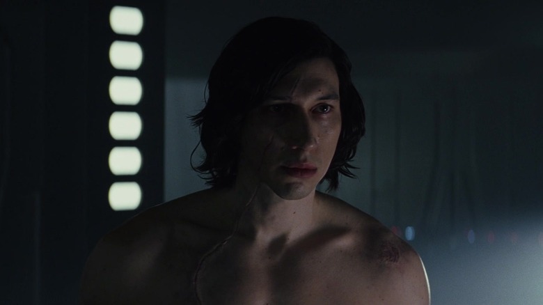 Kylo Ren al lui Adam Driver spunându -i lui Rey că trebuie să lase trecutul să moară în Star Wars: The Last Jedi
