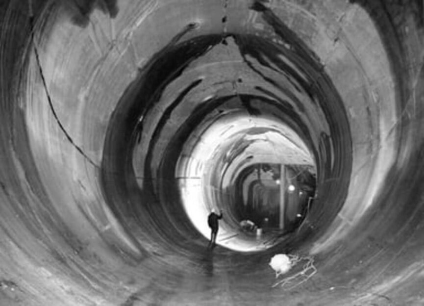 Galeria de evacuare reversibilă a turbinei Francis