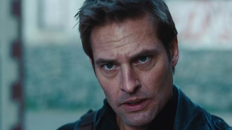 Josh Holloway Privind confuz în misiune: imposibil - Protocolul fantomă