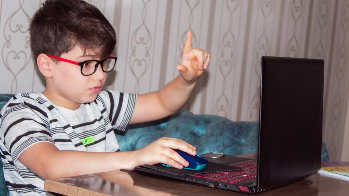 „Nu știu nici să dea copy-paste” – profesorii, șocați de lipsa de ...