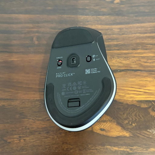 Razer Pro Click V2 Review - Productivitatea îndeplinește performanța într -un design ergonomic elegant 8 Razer Pro Click v2 Review5 Razer Pro Click V2 Review - Productivitatea îndeplinește performanța într -un design ergonomic elegant