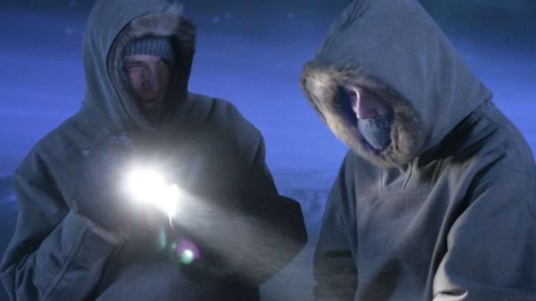 Colonelul Cam Mitchell și Sam Carter explorează Arctica din Stargate: Continuum