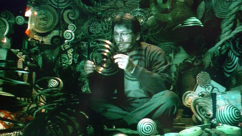 Tatăl lui Shuichi dezvoltă o obsesie în spirală nesănătoasă în spirală