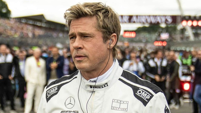 Brad Pitt ca Sonny Hayes în echipamentul de Formula 1 în F1