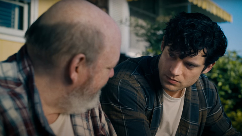 Clark și Pa Kent au o inimă la inimă în Superman