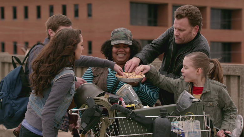 Columbus, Wichita, Tallahassee și Little Rock împărtășesc o plăcintă cu un străin în Zombieland: seria