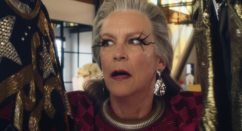 Tess (Jamie Lee Curtis) cu genele sălbatice și garderoba pentru o photoshoot de înaltă modă în Freakier Friday