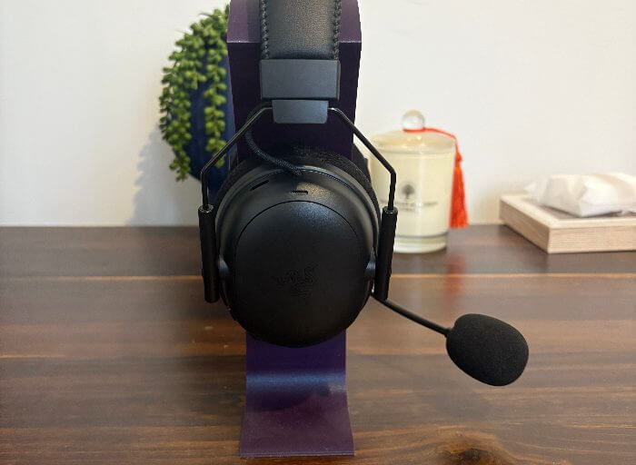 Razer Blackshark V3 Pro Review3 Razer Blackshark V3 Pro Review - Un set de cască premium construit pentru jocuri imersive