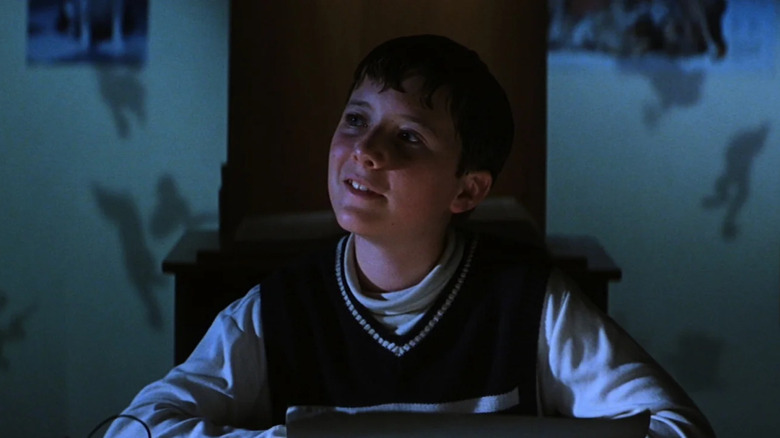 Stanley Spector Watchs Frogs cad din cer în Magnolia