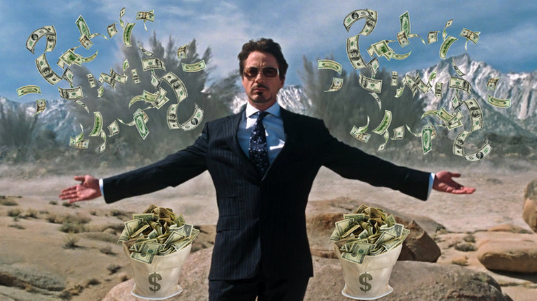 Tony Stark (Robert Downey Jr.) prezintă Ierihon în 