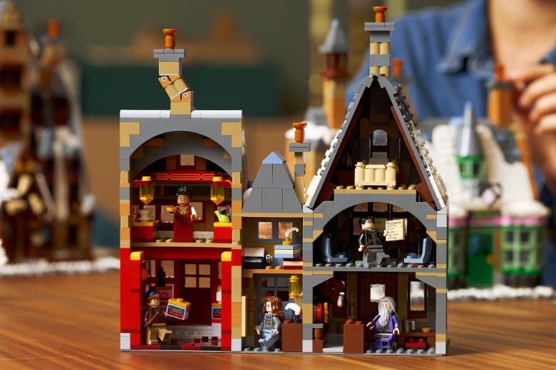 Lego Harry Potter Hogsmeade din spatele magazinelor