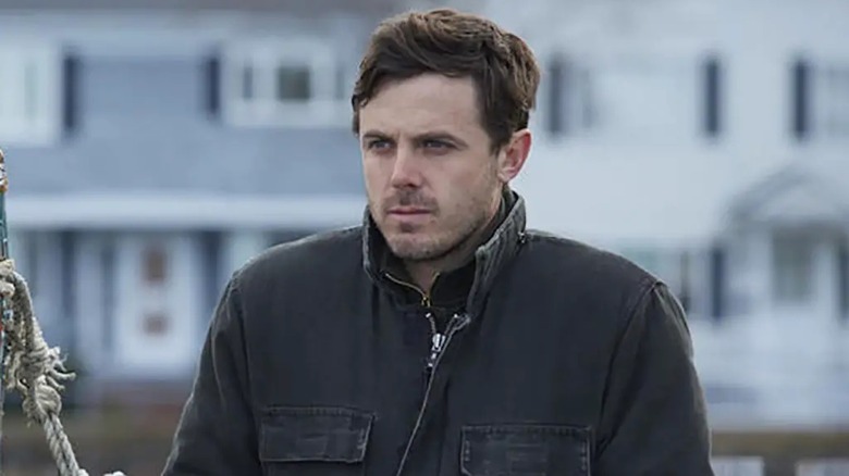 Casey Affleck în calitate de Lee Chandler simte frisonul de nord -est al Manchesterului pe mare