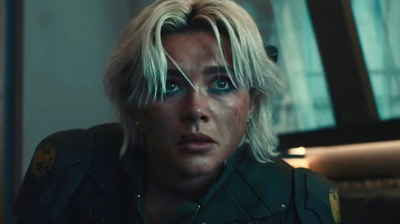 Yelena arătând descurajat în tunete