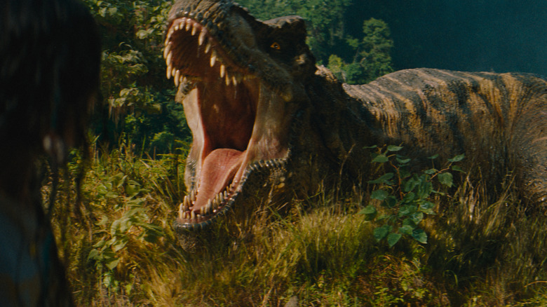 Un t-rex urlând în renașterea mondială jurasică