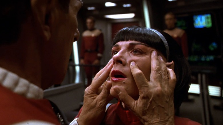 Valeris fiind cu forță de minte în Star Trek VI