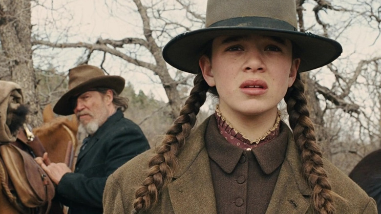 Jeff Bridges și Hailee Steinfeld în adevărata gresie