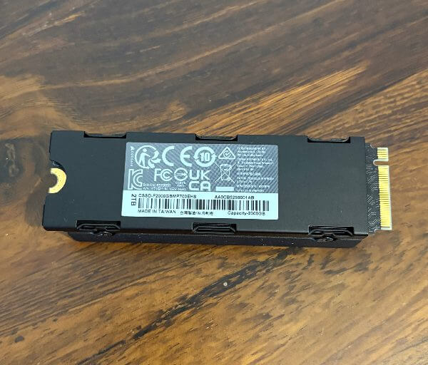 Corsair MP700 Elite Review1 Corsair MP700 Elite Heatsink SSD Review-Fast, Cool și Dram-Less