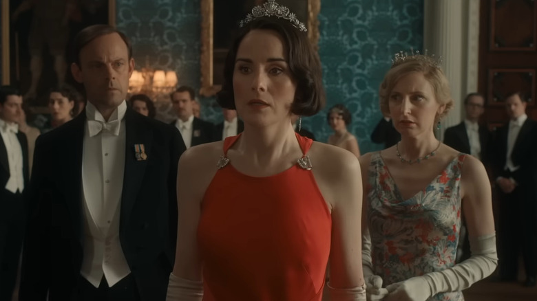 Lady Mary Privind surprins de o petrecere în Downton Abbey: Marele Finala