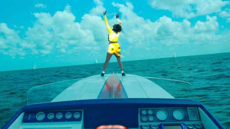 Priveliștea din fața bărcii în Omniboat: o fantasie cu barca rapidă