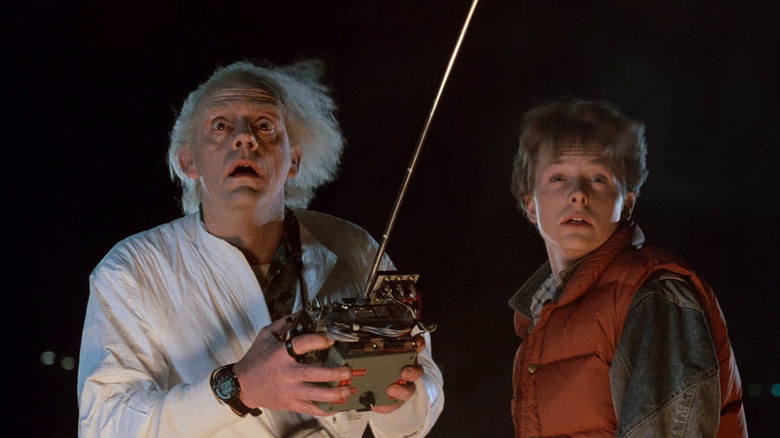 Doc Brown și Marty sunt puțin preocupați de acțiunile lor în Back to the Future