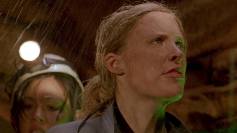 Rebecca arătând determinată în coborâre