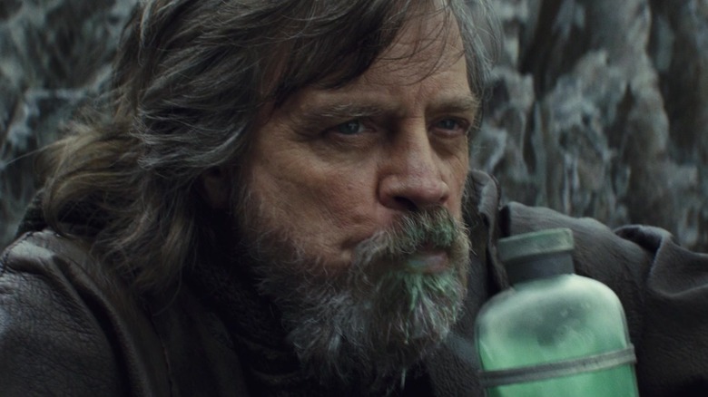 Luke Drinking Lapte în Star Wars: The Last Jedi