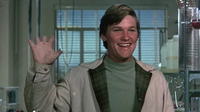 Dexter Riley cu degetele invizibile acum îl vezi, acum nu