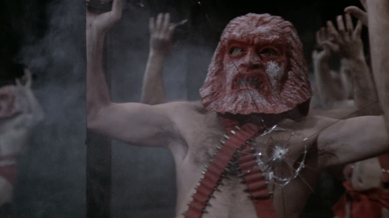 Standurile Zed ale lui Sean Connery sunt agitate cu o mască în Zardoz