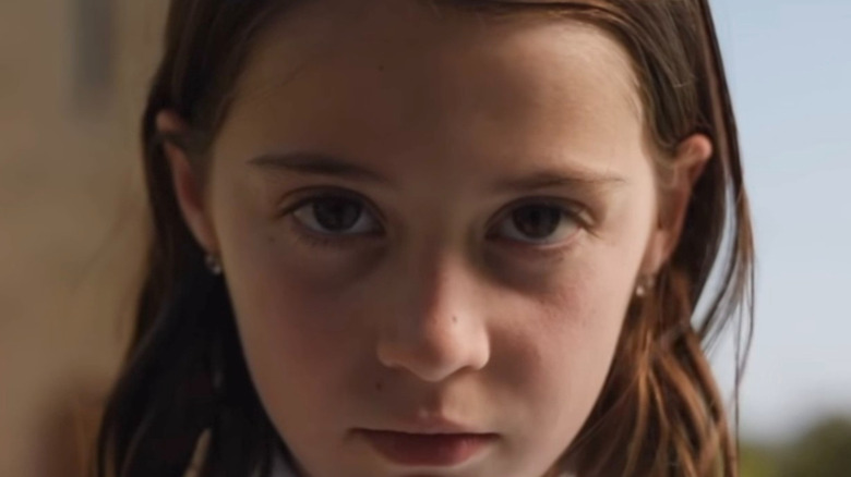 Tânăra Shelly/Fata Pin-Up care se uită în străini: Capitolul 2