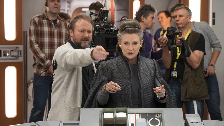 Rian Johnson o regizează pe Carrie Fisher în rolul generalului Leia Organa în Star Wars: The Last Jedi