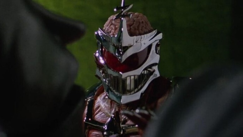 Lord Zedd se uită la ceva din Mighty Morphin Power Rangers: The Movie