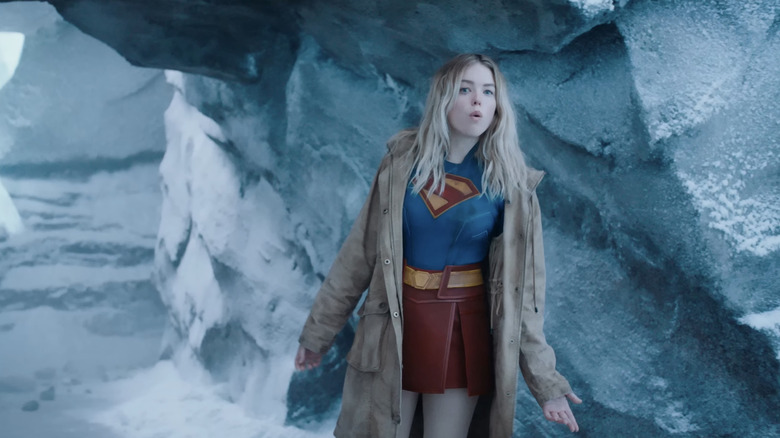 Supergirl a lui Milly Alcock se află în Fortress of Solitude în Superman