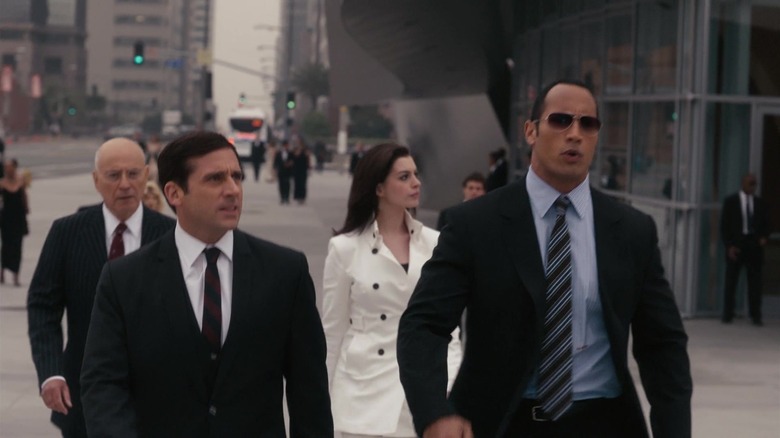 Dwayne Johnson în rolul Agentului 23 merge alături de Steve Carell în rolul lui Maxwell Smart în Get Smart