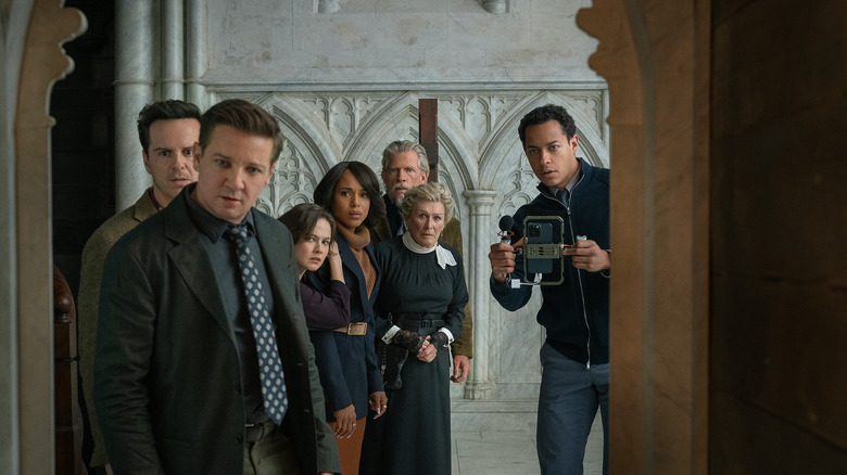 Suspecții de Wake Up Dead Man într-o biserică