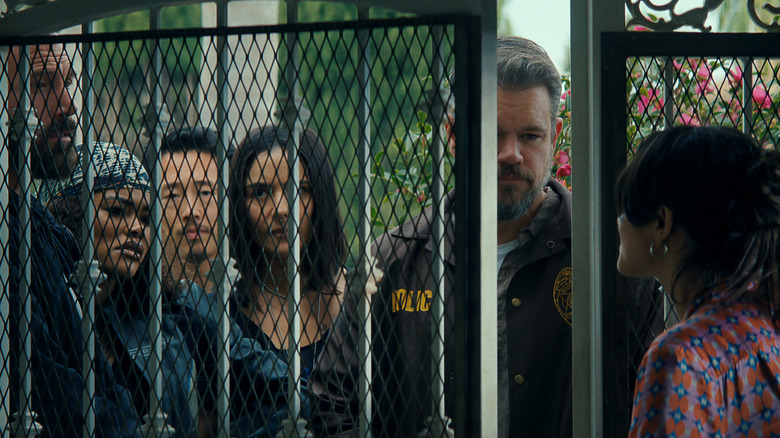 Echipa TNT apare la casa lui Desi din The Rip