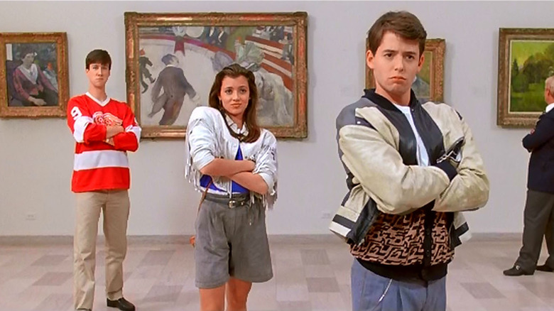 Alan Ruck ca Cameron, Mia Sarah ca Sloane și Matthew Broderick ca Ferris la muzeul din Ferris Bueller's Day Off