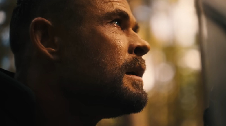 Thor se roagă zeilor în Avengers: Doomsday