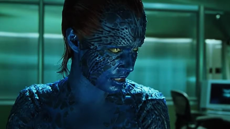 Rebecca Romijn ca Mystique în prim-plan în X2:
