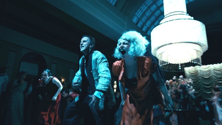 Frank and the Bride (și alții) au un număr mare de dans în The Bride!