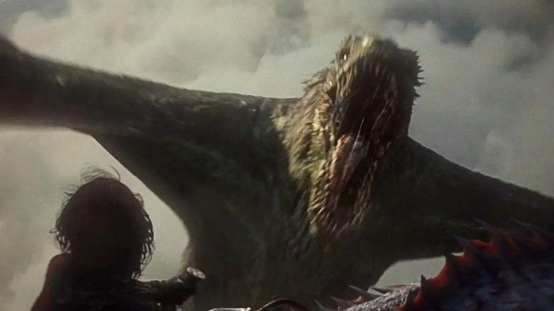 Vhagar este pe cale să mănânce un băiețel ca o gustare în Casa Dragonului