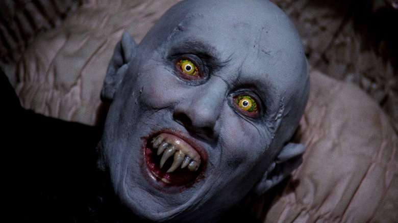 Barlow se trezește furios în Salem's Lot (1979)