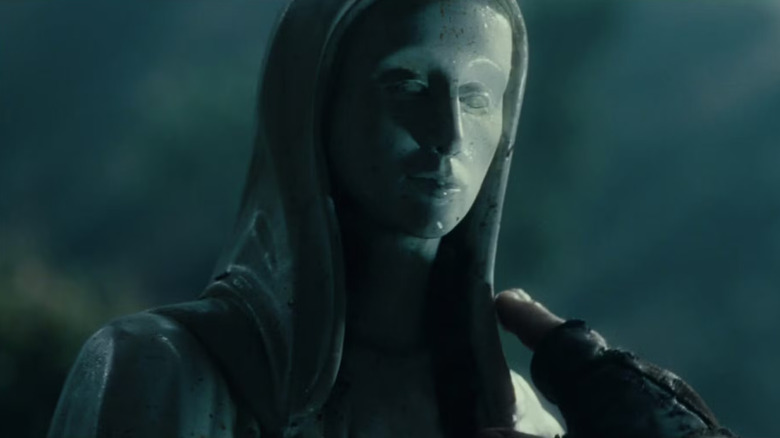 O statuie a lui Gilraen din Stăpânul Inelelor