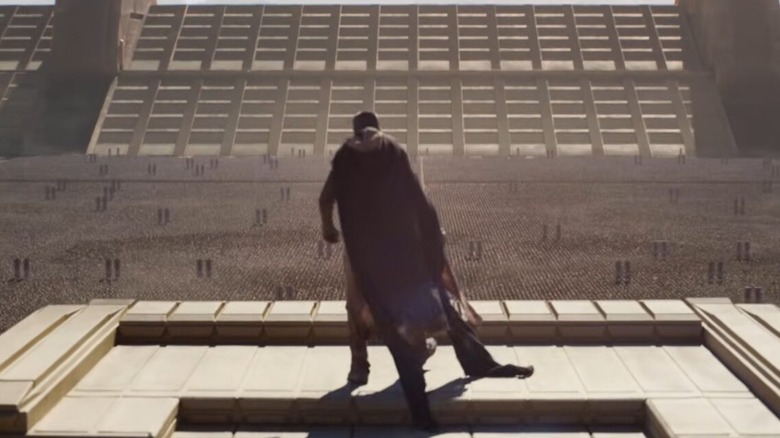 Paul se adresează maselor în Dune: Partea a treia