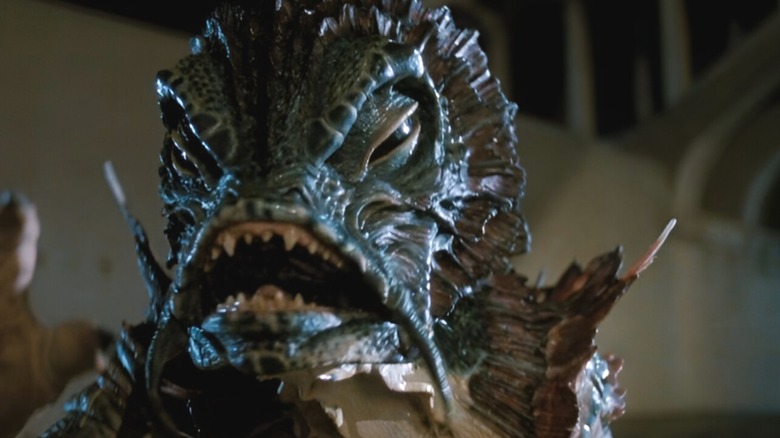 Unul dintre numeroasele modele de monstru complicate din The Guyver