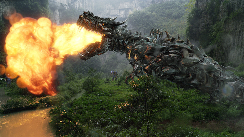 Grimlock suflă foc în Transformers: Age of Extinction
