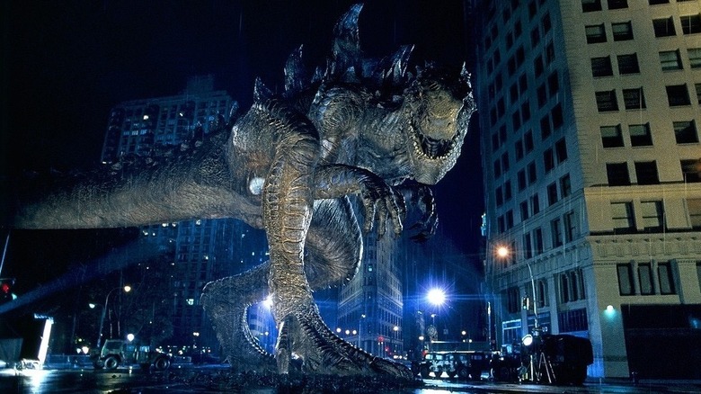 Zilla a fost lovit cu reflectoare pe străzile orașului New York în Godzilla (1998)