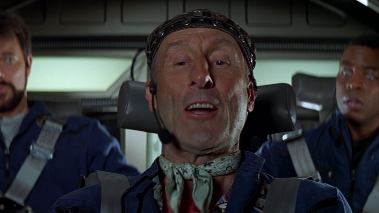 Riker, Zefram Cochran și Geordi în cabina Phoenix în Star Trek: First Contact